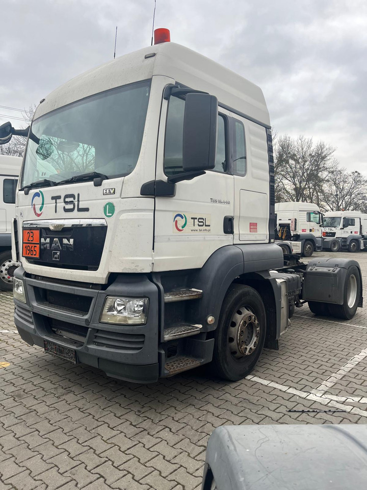 MAN TGS 18.400 - Tegljač: slika MAN TGS 18.400 - Tegljač MAN TGS 18.400 - Tegljač: slika MAN TGS 18.400 - Tegljač