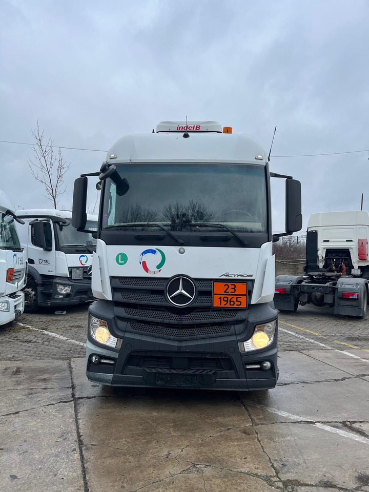 Mercedes Actros 1842 - Tegljač: slika Mercedes Actros 1842 - Tegljač Mercedes Actros 1842 - Tegljač: slika Mercedes Actros 1842 - Tegljač