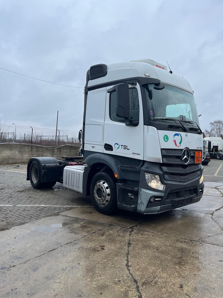 Mercedes Actros 1842 - Tegljač: slika Mercedes Actros 1842 - Tegljač Mercedes Actros 1842 - Tegljač: slika Mercedes Actros 1842 - Tegljač