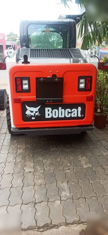 BOBCAT S450 - Mini utovarivač: slika BOBCAT S450 - Mini utovarivač BOBCAT S450 - Mini utovarivač: slika BOBCAT S450 - Mini utovarivač