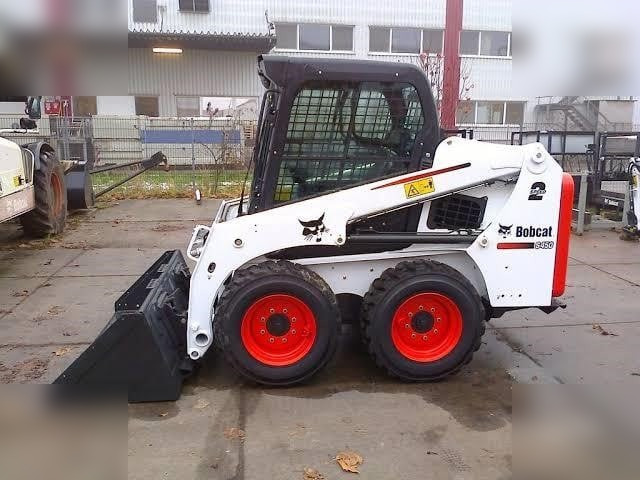 BOBCAT S450 - Mini utovarivač: slika BOBCAT S450 - Mini utovarivač BOBCAT S450 - Mini utovarivač: slika BOBCAT S450 - Mini utovarivač