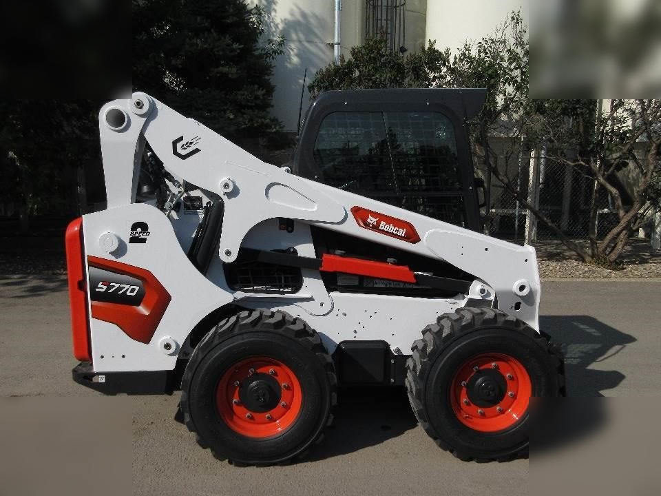 BOBCAT S770 - Mini utovarivač: slika BOBCAT S770 - Mini utovarivač BOBCAT S770 - Mini utovarivač: slika BOBCAT S770 - Mini utovarivač