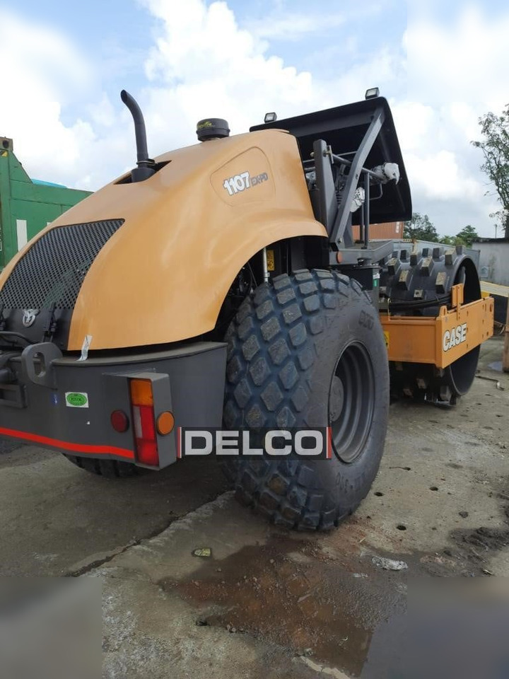 Novi Valjak CASE 1107EX: slika Novi Valjak CASE 1107EX