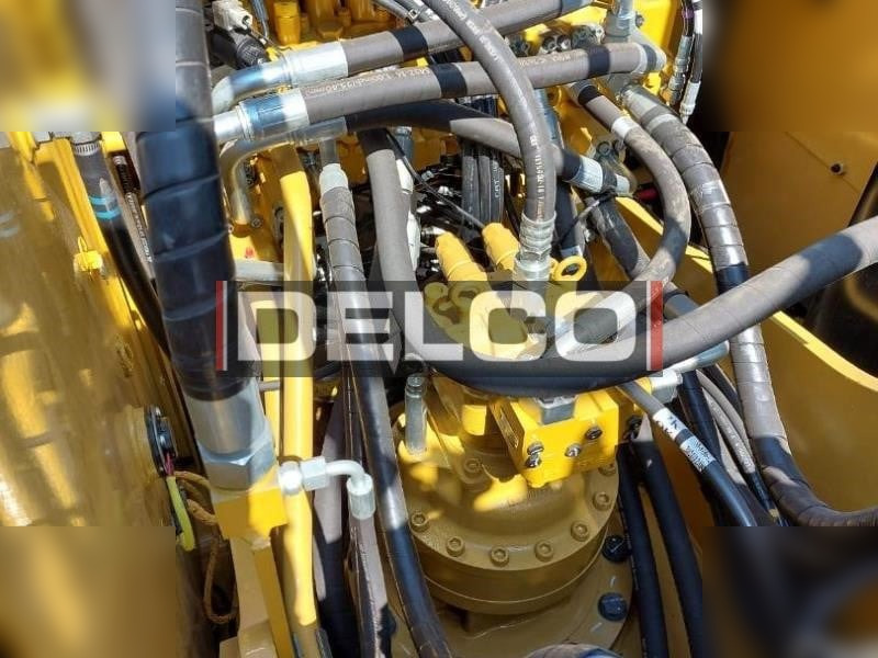 Novi Bager gusjeničar CATERPILLAR 323D3: slika Novi Bager gusjeničar CATERPILLAR 323D3