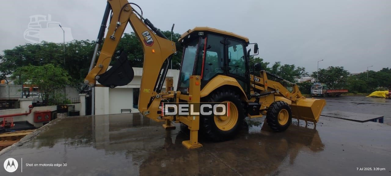 Novi Rovokopač-utovarivač CATERPILLAR 424: slika Novi Rovokopač-utovarivač CATERPILLAR 424