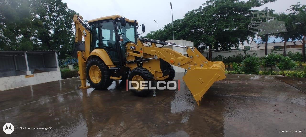 Novi Rovokopač-utovarivač CATERPILLAR 424: slika Novi Rovokopač-utovarivač CATERPILLAR 424