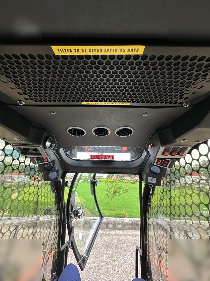 Novi Mini utovarivač DELCO SSL175: slika Novi Mini utovarivač DELCO SSL175