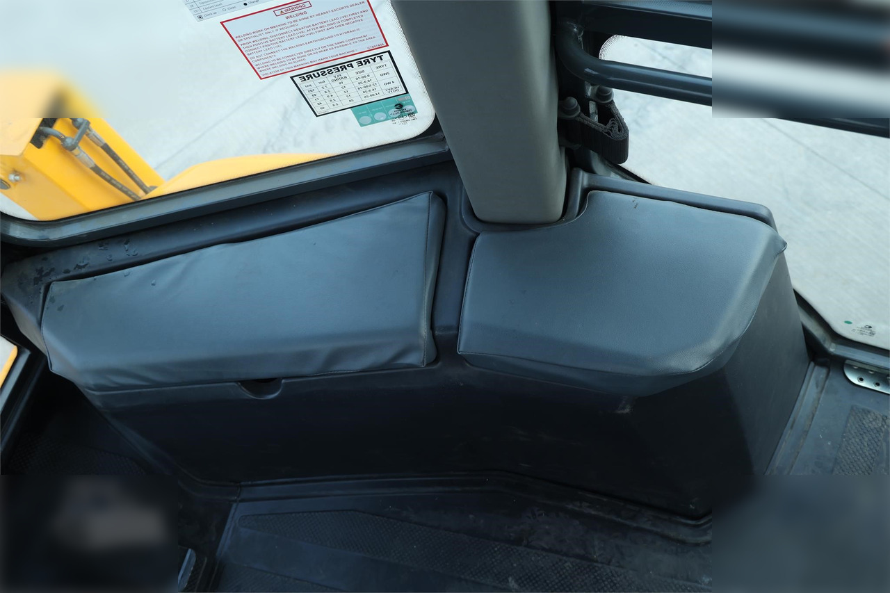 Novi Rovokopač-utovarivač DELCO XP95 PLUS: slika Novi Rovokopač-utovarivač DELCO XP95 PLUS