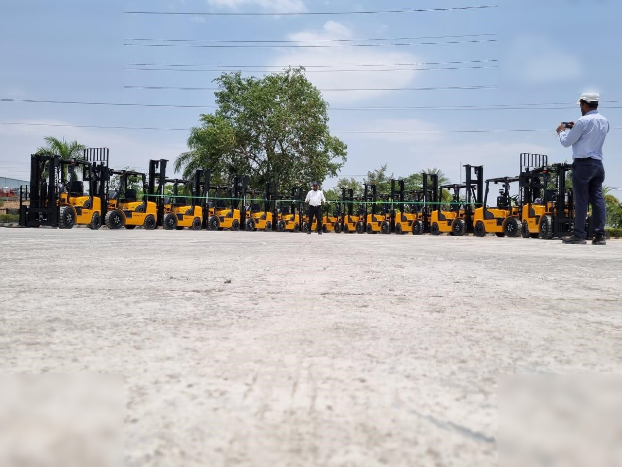 HYUNDAI 35DE-7 - Viličar: slika HYUNDAI 35DE-7 - Viličar HYUNDAI 35DE-7 - Viličar: slika HYUNDAI 35DE-7 - Viličar