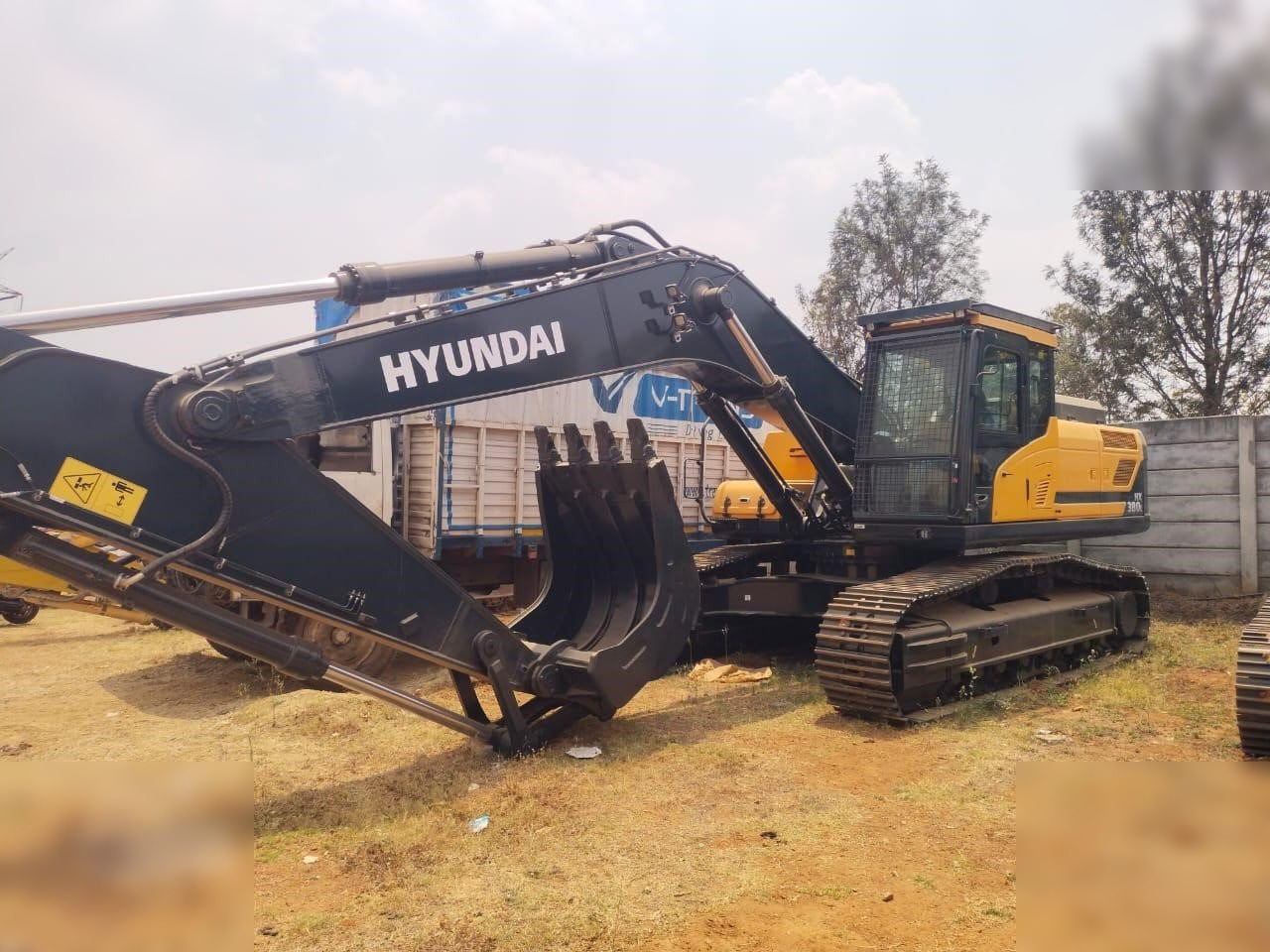 HYUNDAI HX380L - Bager gusjeničar: slika HYUNDAI HX380L - Bager gusjeničar HYUNDAI HX380L - Bager gusjeničar: slika HYUNDAI HX380L - Bager gusjeničar