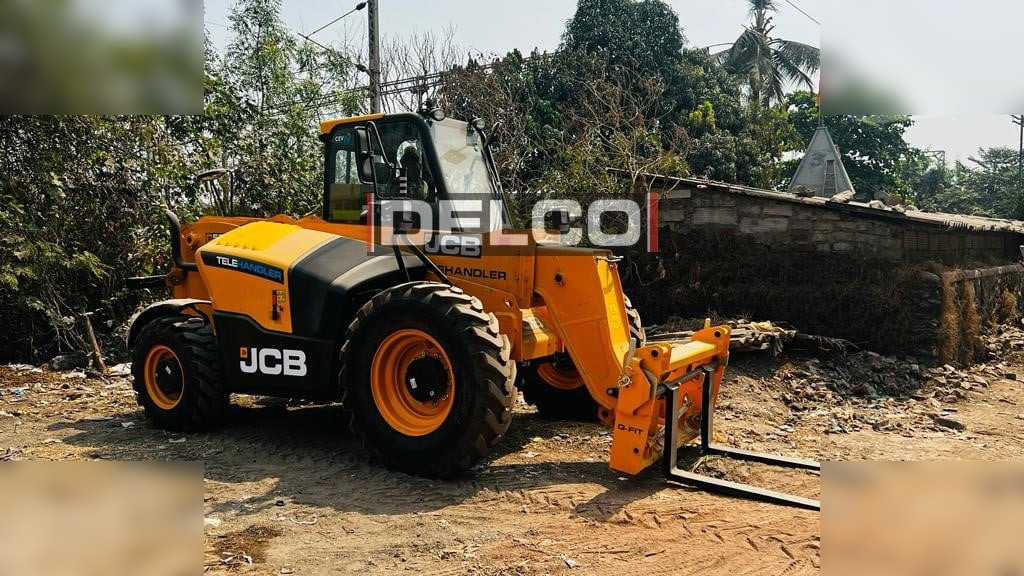 JCB 530-70 - Teleskopski rukovatelj: slika JCB 530-70 - Teleskopski rukovatelj JCB 530-70 - Teleskopski rukovatelj: slika JCB 530-70 - Teleskopski rukovatelj