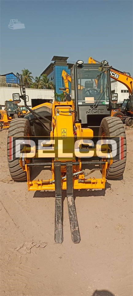 Novi Teleskopski rukovatelj JCB 540-70: slika Novi Teleskopski rukovatelj JCB 540-70