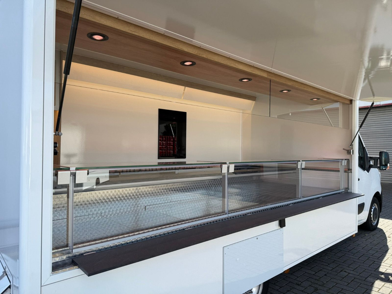 Renault ESSELMANN Verkaufsmobil - Kamion za prodaju brze hrane: slika Renault ESSELMANN Verkaufsmobil - Kamion za prodaju brze hrane Renault ESSELMANN Verkaufsmobil - Kamion za prodaju brze hrane: slika Renault ESSELMANN Verkaufsmobil - Kamion za prodaju brze hrane