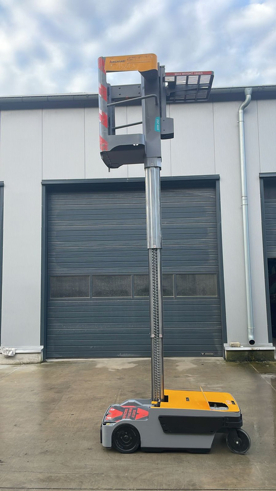 Jungheinrich EKM 202 - Komisioner: slika Jungheinrich EKM 202 - Komisioner Jungheinrich EKM 202 - Komisioner: slika Jungheinrich EKM 202 - Komisioner