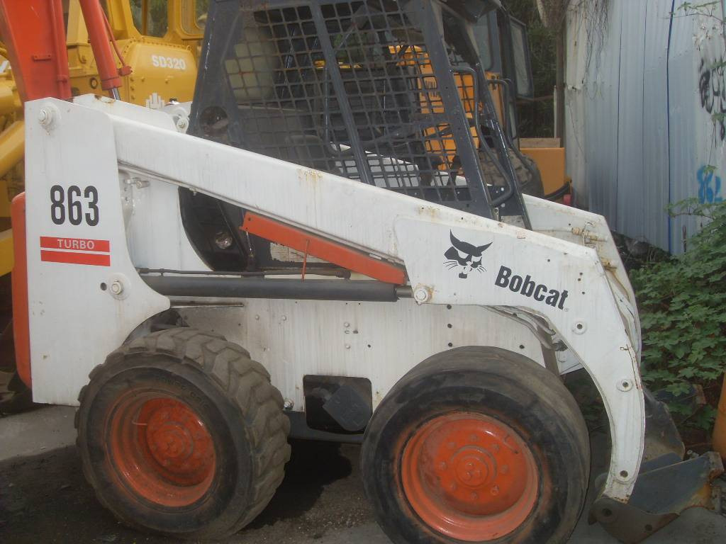 Bobcat 863 - Mini utovarivač: slika Bobcat 863 - Mini utovarivač Bobcat 863 - Mini utovarivač: slika Bobcat 863 - Mini utovarivač