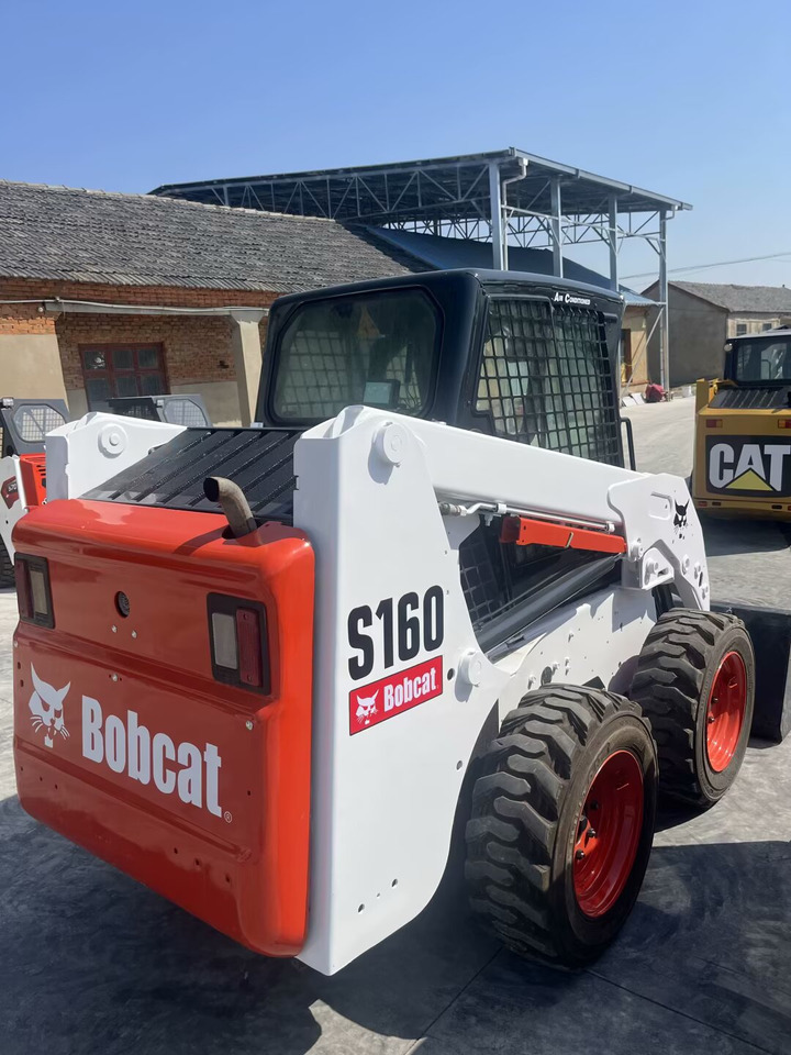 Bobcat S160 - Mini utovarivač: slika Bobcat S160 - Mini utovarivač Bobcat S160 - Mini utovarivač: slika Bobcat S160 - Mini utovarivač