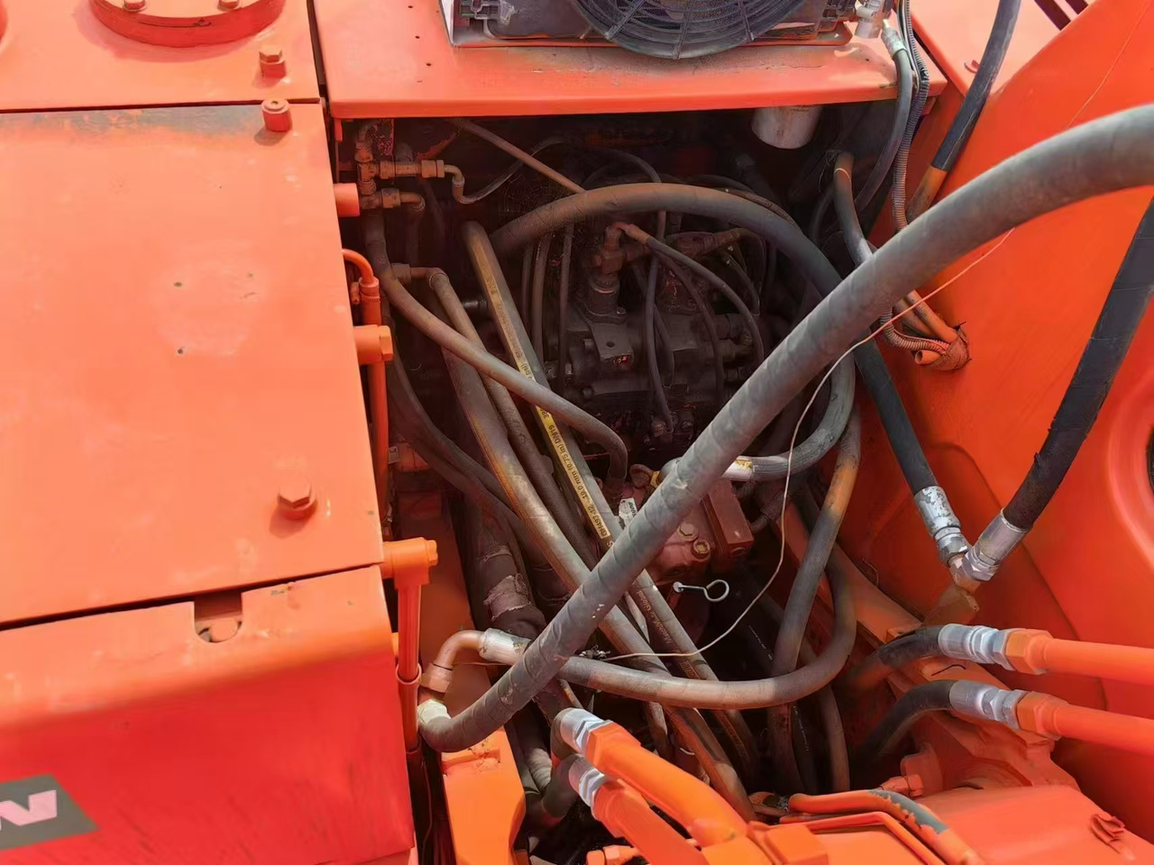 Doosan DX150 - Bager na kotačima: slika Doosan DX150 - Bager na kotačima Doosan DX150 - Bager na kotačima: slika Doosan DX150 - Bager na kotačima