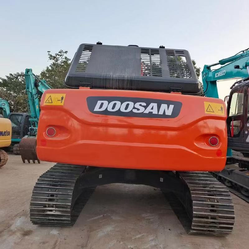 Doosan DX225 - Bager gusjeničar: slika Doosan DX225 - Bager gusjeničar Doosan DX225 - Bager gusjeničar: slika Doosan DX225 - Bager gusjeničar