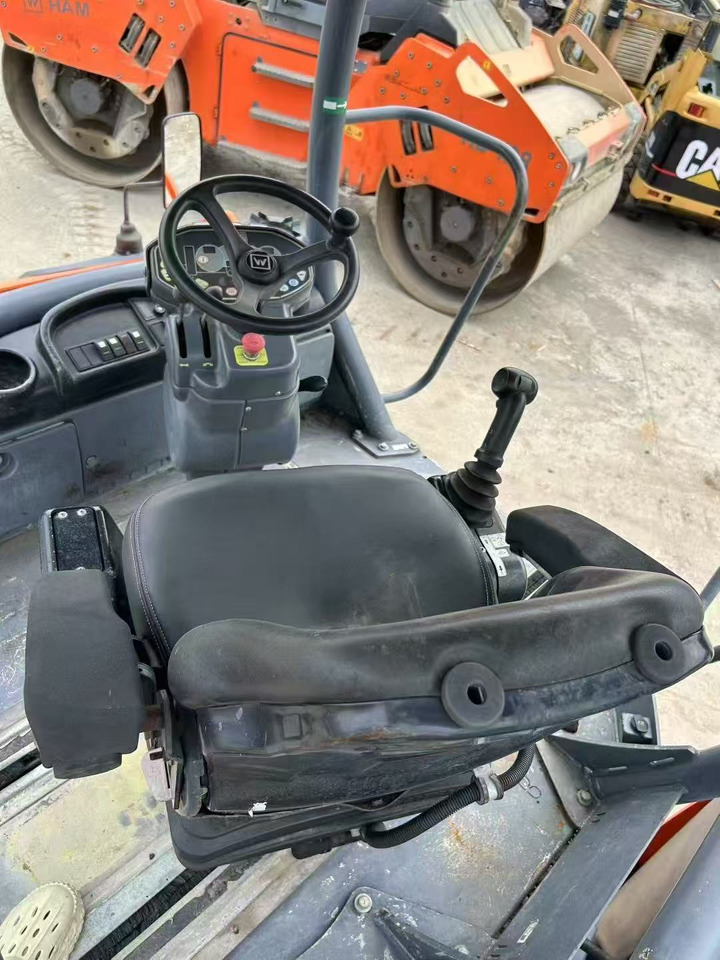 HAMM HD90 - Valjak: slika HAMM HD90 - Valjak HAMM HD90 - Valjak: slika HAMM HD90 - Valjak