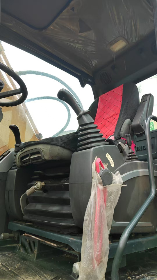 Hyundai 210 - Bager na kotačima: slika Hyundai 210 - Bager na kotačima Hyundai 210 - Bager na kotačima: slika Hyundai 210 - Bager na kotačima