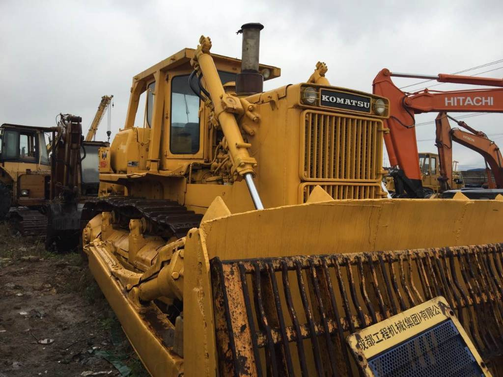 Komatsu D 155 A-1 - Buldožer: slika Komatsu D 155 A-1 - Buldožer Komatsu D 155 A-1 - Buldožer: slika Komatsu D 155 A-1 - Buldožer