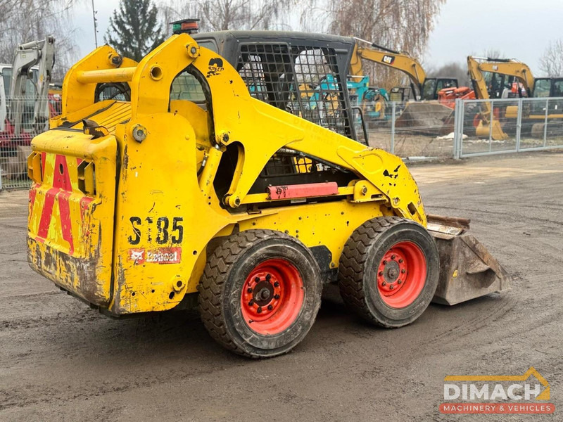 Bobcat S185 Schranklader - 4 cil. Kubota motor - high flow - laadbak - CE keurmerk - Utovarivač: slika Bobcat S185 Schranklader - 4 cil. Kubota motor - high flow - laadbak - CE keurmerk - Utovarivač Bobcat S185 Schranklader - 4 cil. Kubota motor - high flow - laadbak - CE keurmerk - Utovarivač: slika Bobcat S185 Schranklader - 4 cil. Kubota motor - high flow - laadbak - CE keurmerk - Utovarivač