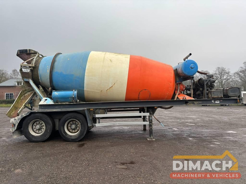 Deom Schmit Betonmixer 10m3 Deutz 6 cilinder engine 10m3 CIFA Mixer - Stroj za asfaltiranje: slika Deom Schmit Betonmixer 10m3 Deutz 6 cilinder engine 10m3 CIFA Mixer - Stroj za asfaltiranje Deom Schmit Betonmixer 10m3 Deutz 6 cilinder engine 10m3 CIFA Mixer - Stroj za asfaltiranje: slika Deom Schmit Betonmixer 10m3 Deutz 6 cilinder engine 10m3 CIFA Mixer - Stroj za asfaltiranje