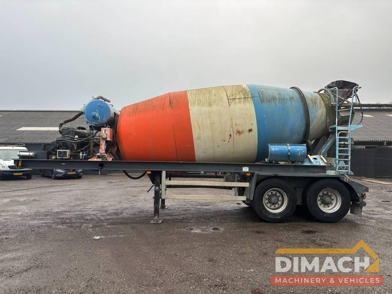 Deom Schmit Betonmixer 10m3 Deutz 6 cilinder engine 10m3 CIFA Mixer - Stroj za asfaltiranje: slika Deom Schmit Betonmixer 10m3 Deutz 6 cilinder engine 10m3 CIFA Mixer - Stroj za asfaltiranje Deom Schmit Betonmixer 10m3 Deutz 6 cilinder engine 10m3 CIFA Mixer - Stroj za asfaltiranje: slika Deom Schmit Betonmixer 10m3 Deutz 6 cilinder engine 10m3 CIFA Mixer - Stroj za asfaltiranje