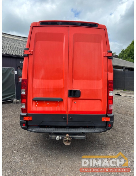 Iveco Daily 35C L2H2 85kW Dubbellucht, double air tyres - Furgon: slika Iveco Daily 35C L2H2 85kW Dubbellucht, double air tyres - Furgon Iveco Daily 35C L2H2 85kW Dubbellucht, double air tyres - Furgon: slika Iveco Daily 35C L2H2 85kW Dubbellucht, double air tyres - Furgon