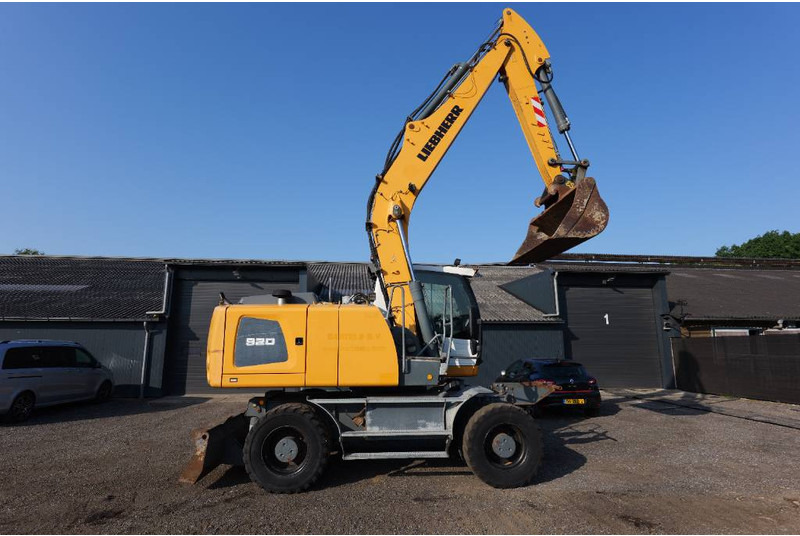 Liebherr A920 mono 21 ton! NL machine 4x4 - Bager na kotačima: slika Liebherr A920 mono 21 ton! NL machine 4x4 - Bager na kotačima Liebherr A920 mono 21 ton! NL machine 4x4 - Bager na kotačima: slika Liebherr A920 mono 21 ton! NL machine 4x4 - Bager na kotačima