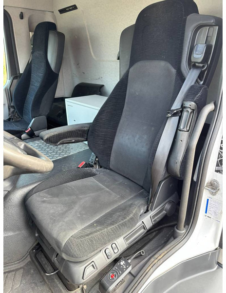 Mercedes-Benz Antos 1833 4x2ladebordwand + anhanger koffer Euro6 - Kamion sandučar: slika Mercedes-Benz Antos 1833 4x2ladebordwand + anhanger koffer Euro6 - Kamion sandučar Mercedes-Benz Antos 1833 4x2ladebordwand + anhanger koffer Euro6 - Kamion sandučar: slika Mercedes-Benz Antos 1833 4x2ladebordwand + anhanger koffer Euro6 - Kamion sandučar