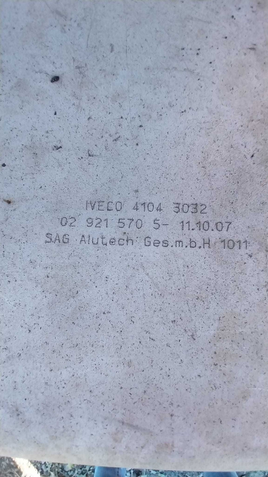 Zbiornik paliwowa bak IVECO STRALIS hiway mega e5 aluminiowy 570/600 - Spremnik goriva za Kamion: slika Zbiornik paliwowa bak IVECO STRALIS hiway mega e5 aluminiowy 570/600 - Spremnik goriva za Kamion Zbiornik paliwowa bak IVECO STRALIS hiway mega e5 aluminiowy 570/600 - Spremnik goriva za Kamion: slika Zbiornik paliwowa bak IVECO STRALIS hiway mega e5 aluminiowy 570/600 - Spremnik goriva za Kamion