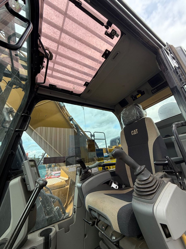 Bager gusjeničar CAT 326 FL: slika Bager gusjeničar CAT 326 FL