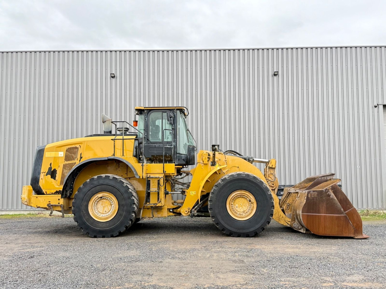 CAT 980 M - Utovarivač na kotačima: slika CAT 980 M - Utovarivač na kotačima CAT 980 M - Utovarivač na kotačima: slika CAT 980 M - Utovarivač na kotačima