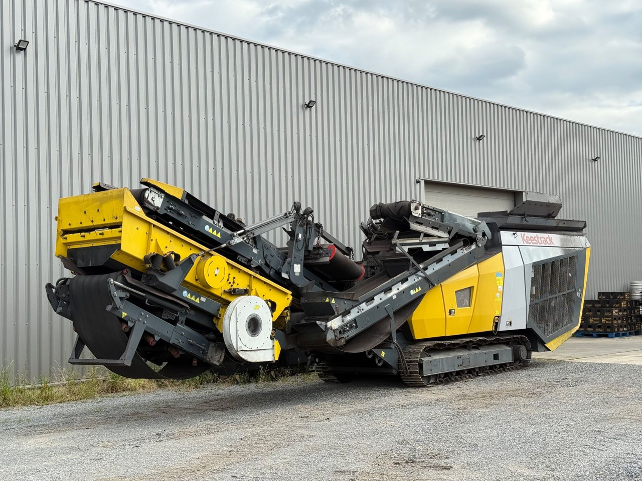 KEESTRACK R3H Mobile Brecheranlage mit Siebmodul - Mobilna drobilica: slika KEESTRACK R3H Mobile Brecheranlage mit Siebmodul - Mobilna drobilica KEESTRACK R3H Mobile Brecheranlage mit Siebmodul - Mobilna drobilica: slika KEESTRACK R3H Mobile Brecheranlage mit Siebmodul - Mobilna drobilica