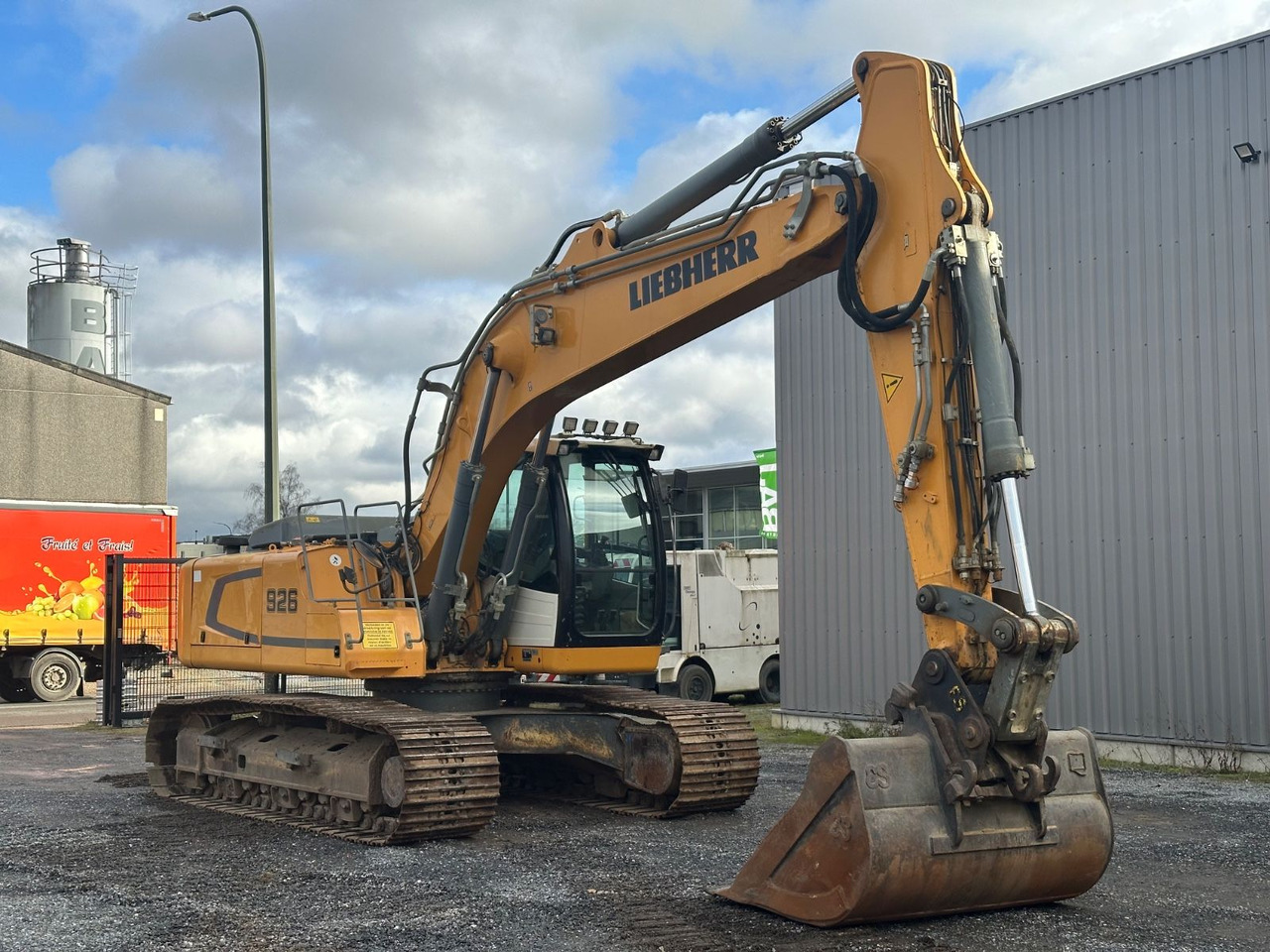 Liebherr R926 LC - Bager gusjeničar: slika Liebherr R926 LC - Bager gusjeničar Liebherr R926 LC - Bager gusjeničar: slika Liebherr R926 LC - Bager gusjeničar