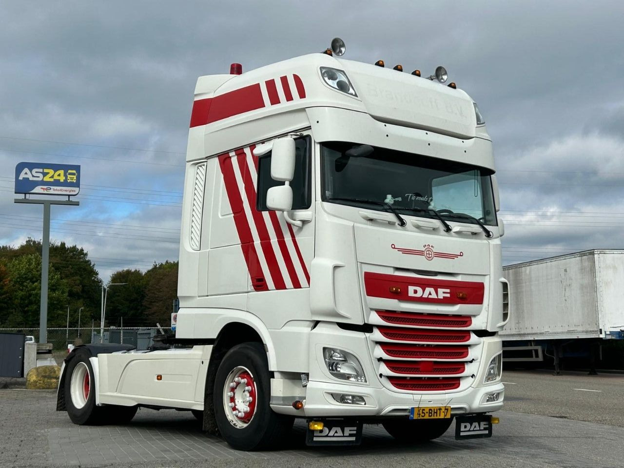 DAF XF 440 Te huur 575/week - Tegljač: slika DAF XF 440 Te huur 575/week - Tegljač DAF XF 440 Te huur 575/week - Tegljač: slika DAF XF 440 Te huur 575/week - Tegljač
