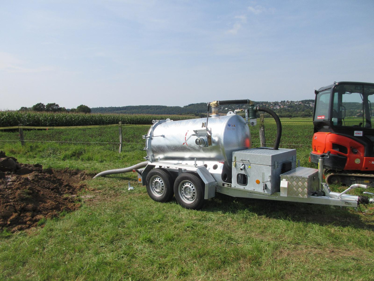 M-Vac 1500 Vacuum system specialized for drilling mud / vacuum container 1500l - Direkcionalna bušilica: slika M-Vac 1500 Vacuum system specialized for drilling mud / vacuum container 1500l - Direkcionalna bušilica M-Vac 1500 Vacuum system specialized for drilling mud / vacuum container 1500l - Direkcionalna bušilica: slika M-Vac 1500 Vacuum system specialized for drilling mud / vacuum container 1500l - Direkcionalna bušilica