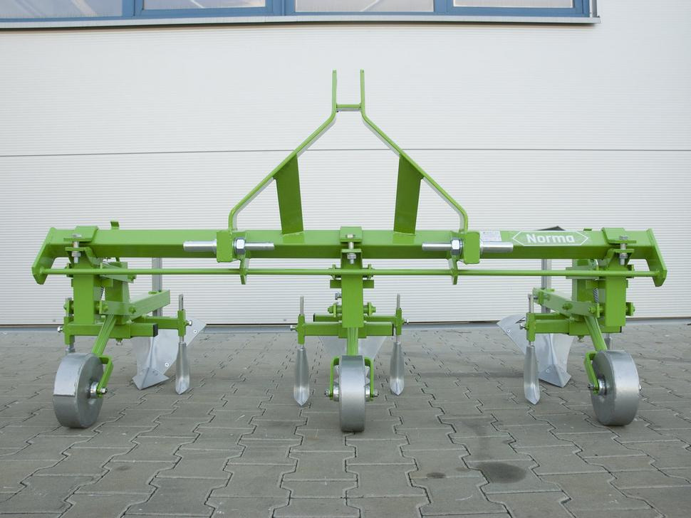 Bomet Jäthacke-Häufler / Hoe ridger / Butteuse / Rincalzatore assolcatore / Полольник-окучник / Obsypnik - Oprema za obradu tla: slika Bomet Jäthacke-Häufler / Hoe ridger / Butteuse / Rincalzatore assolcatore / Полольник-окучник / Obsypnik - Oprema za obradu tla Bomet Jäthacke-Häufler / Hoe ridger / Butteuse / Rincalzatore assolcatore / Полольник-окучник / Obsypnik - Oprema za obradu tla: slika Bomet Jäthacke-Häufler / Hoe ridger / Butteuse / Rincalzatore assolcatore / Полольник-окучник / Obsypnik - Oprema za obradu tla