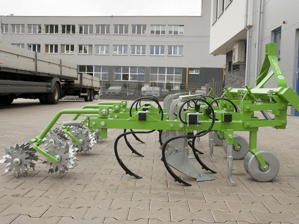 Bomet Jäthacke / Hoe ridger / Butteuse / Rincalzatore assolcatore / Полольник-окучник / Obsypnik - Oprema za obradu tla: slika Bomet Jäthacke / Hoe ridger / Butteuse / Rincalzatore assolcatore / Полольник-окучник / Obsypnik - Oprema za obradu tla Bomet Jäthacke / Hoe ridger / Butteuse / Rincalzatore assolcatore / Полольник-окучник / Obsypnik - Oprema za obradu tla: slika Bomet Jäthacke / Hoe ridger / Butteuse / Rincalzatore assolcatore / Полольник-окучник / Obsypnik - Oprema za obradu tla