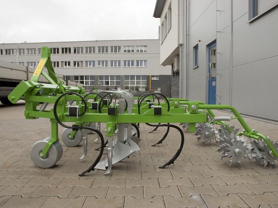 Bomet Jäthacke / Hoe ridger / Butteuse / Rincalzatore assolcatore / Полольник-окучник / Obsypnik - Oprema za obradu tla: slika Bomet Jäthacke / Hoe ridger / Butteuse / Rincalzatore assolcatore / Полольник-окучник / Obsypnik - Oprema za obradu tla Bomet Jäthacke / Hoe ridger / Butteuse / Rincalzatore assolcatore / Полольник-окучник / Obsypnik - Oprema za obradu tla: slika Bomet Jäthacke / Hoe ridger / Butteuse / Rincalzatore assolcatore / Полольник-окучник / Obsypnik - Oprema za obradu tla