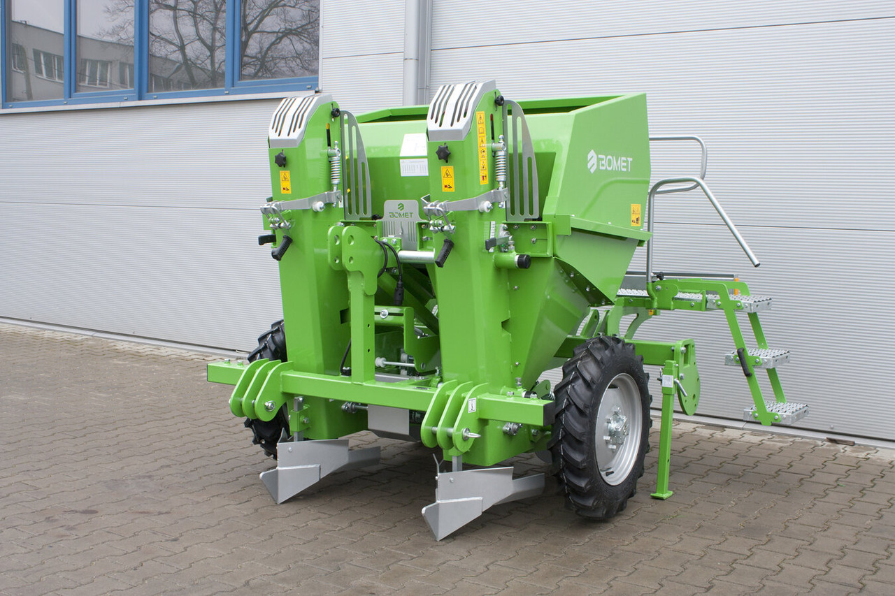 Bomet Kartoffelpflanzmaschine / Potato planter / Planteuse de pomme de terre / Piantapatate / Sadzarka ziemniaków - Sadilica za krumpir: slika Bomet Kartoffelpflanzmaschine / Potato planter / Planteuse de pomme de terre / Piantapatate / Sadzarka ziemniaków - Sadilica za krumpir Bomet Kartoffelpflanzmaschine / Potato planter / Planteuse de pomme de terre / Piantapatate / Sadzarka ziemniaków - Sadilica za krumpir: slika Bomet Kartoffelpflanzmaschine / Potato planter / Planteuse de pomme de terre / Piantapatate / Sadzarka ziemniaków - Sadilica za krumpir