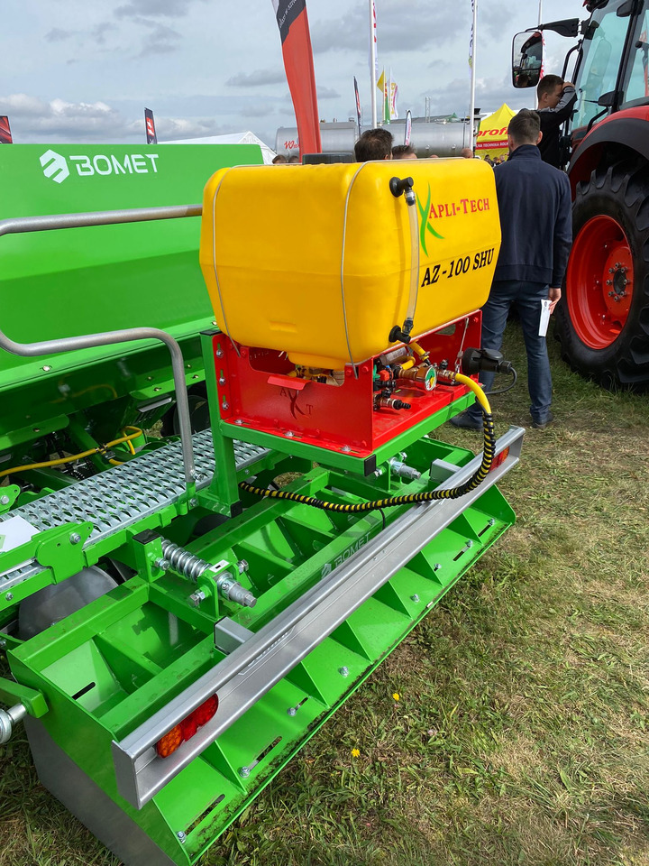 Bomet Kartoffelpflanzmaschine / Potato planter / Planteuse de pomme de terre / Piantapatate / Sadzarka ziemniaków - Sadilica za krumpir: slika Bomet Kartoffelpflanzmaschine / Potato planter / Planteuse de pomme de terre / Piantapatate / Sadzarka ziemniaków - Sadilica za krumpir Bomet Kartoffelpflanzmaschine / Potato planter / Planteuse de pomme de terre / Piantapatate / Sadzarka ziemniaków - Sadilica za krumpir: slika Bomet Kartoffelpflanzmaschine / Potato planter / Planteuse de pomme de terre / Piantapatate / Sadzarka ziemniaków - Sadilica za krumpir