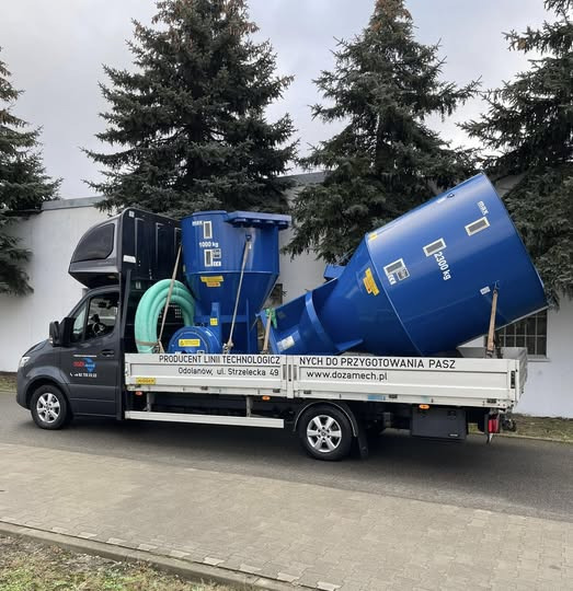 Novi Oprema za stoku Dozamech Getreidemischanlage / Feed mixer / Melangeuse de fourrage / Miscelatore di mangime / Кормосмеситель / Mieszalnik H-033/2 1000 kg: slika Novi Oprema za stoku Dozamech Getreidemischanlage / Feed mixer / Melangeuse de fourrage / Miscelatore di mangime / Кормосмеситель / Mieszalnik H-033/2 1000 kg Novi Oprema za stoku Dozamech Getreidemischanlage / Feed mixer / Melangeuse de fourrage / Miscelatore di mangime / Кормосмеситель / Mieszalnik H-033/2 1000 kg: slika Novi Oprema za stoku Dozamech Getreidemischanlage / Feed mixer / Melangeuse de fourrage / Miscelatore di mangime / Кормосмеситель / Mieszalnik H-033/2 1000 kg