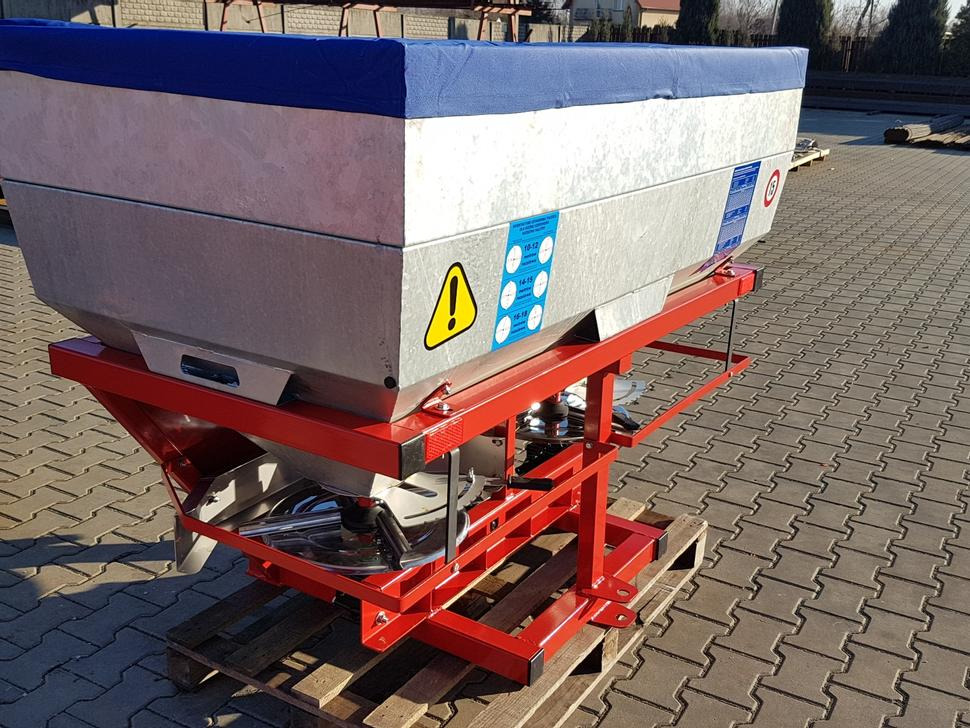 Grass-Rol Düngerstreuer / Fertilizer spreader / Epandeur d'engrais / Spandiconcime / Разбрасыватель минеральных удобрений / Rozsiewacz nawozu 600 l - Rasipač gnojiva: slika Grass-Rol Düngerstreuer / Fertilizer spreader / Epandeur d'engrais / Spandiconcime / Разбрасыватель минеральных удобрений / Rozsiewacz nawozu 600 l - Rasipač gnojiva Grass-Rol Düngerstreuer / Fertilizer spreader / Epandeur d'engrais / Spandiconcime / Разбрасыватель минеральных удобрений / Rozsiewacz nawozu 600 l - Rasipač gnojiva: slika Grass-Rol Düngerstreuer / Fertilizer spreader / Epandeur d'engrais / Spandiconcime / Разбрасыватель минеральных удобрений / Rozsiewacz nawozu 600 l - Rasipač gnojiva