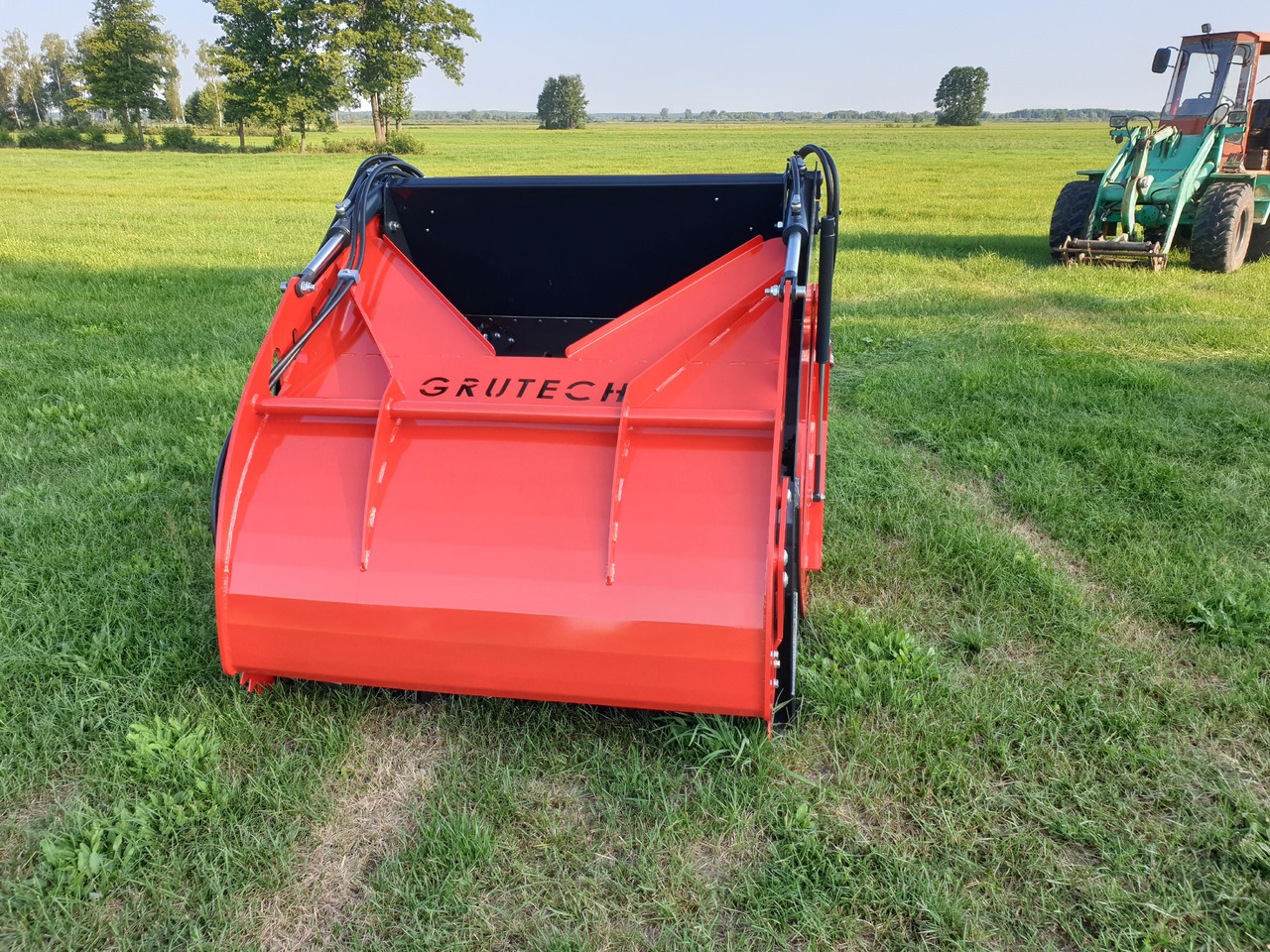 Grutech Futterverteilschaufel / Silage mixer bucket / Godet desileur / Łyżka do zadawania paszy - Oprema za silose: slika Grutech Futterverteilschaufel / Silage mixer bucket / Godet desileur / Łyżka do zadawania paszy - Oprema za silose Grutech Futterverteilschaufel / Silage mixer bucket / Godet desileur / Łyżka do zadawania paszy - Oprema za silose: slika Grutech Futterverteilschaufel / Silage mixer bucket / Godet desileur / Łyżka do zadawania paszy - Oprema za silose