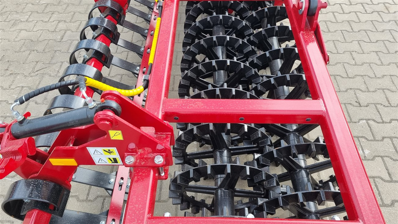 Lupus Crosskillwalze / Crosskill roller / Rouleau / Wał 6 m - Valjak za poljoprivredna gospodarstva: slika Lupus Crosskillwalze / Crosskill roller / Rouleau / Wał 6 m - Valjak za poljoprivredna gospodarstva Lupus Crosskillwalze / Crosskill roller / Rouleau / Wał 6 m - Valjak za poljoprivredna gospodarstva: slika Lupus Crosskillwalze / Crosskill roller / Rouleau / Wał 6 m - Valjak za poljoprivredna gospodarstva
