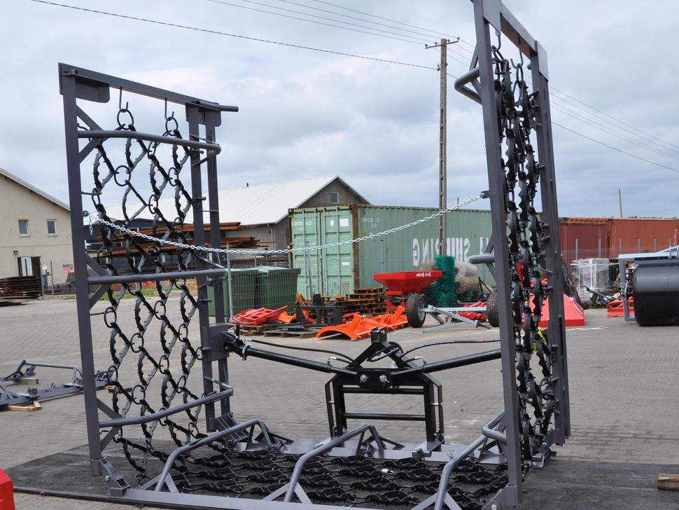 METAL-TECHNIK Wiesenegge / Heavy meadow harrow / Herse de prairie lourde / Strigliatrice pesante / Тяжёлая волокуша / Włóka łąkowa ciężka 6 m - Drljača s lancem: slika METAL-TECHNIK Wiesenegge / Heavy meadow harrow / Herse de prairie lourde / Strigliatrice pesante / Тяжёлая волокуша / Włóka łąkowa ciężka 6 m - Drljača s lancem METAL-TECHNIK Wiesenegge / Heavy meadow harrow / Herse de prairie lourde / Strigliatrice pesante / Тяжёлая волокуша / Włóka łąkowa ciężka 6 m - Drljača s lancem: slika METAL-TECHNIK Wiesenegge / Heavy meadow harrow / Herse de prairie lourde / Strigliatrice pesante / Тяжёлая волокуша / Włóka łąkowa ciężka 6 m - Drljača s lancem