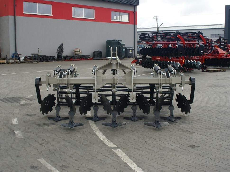 ROLEX Flügelschargrubber / Stubble cultivator / Dechaumeur à dents / Aratri stoppiatori / Стерневой культиватор / Agregat podorywkowy 3 m - Kultivator: slika ROLEX Flügelschargrubber / Stubble cultivator / Dechaumeur à dents / Aratri stoppiatori / Стерневой культиватор / Agregat podorywkowy 3 m - Kultivator ROLEX Flügelschargrubber / Stubble cultivator / Dechaumeur à dents / Aratri stoppiatori / Стерневой культиватор / Agregat podorywkowy 3 m - Kultivator: slika ROLEX Flügelschargrubber / Stubble cultivator / Dechaumeur à dents / Aratri stoppiatori / Стерневой культиватор / Agregat podorywkowy 3 m - Kultivator