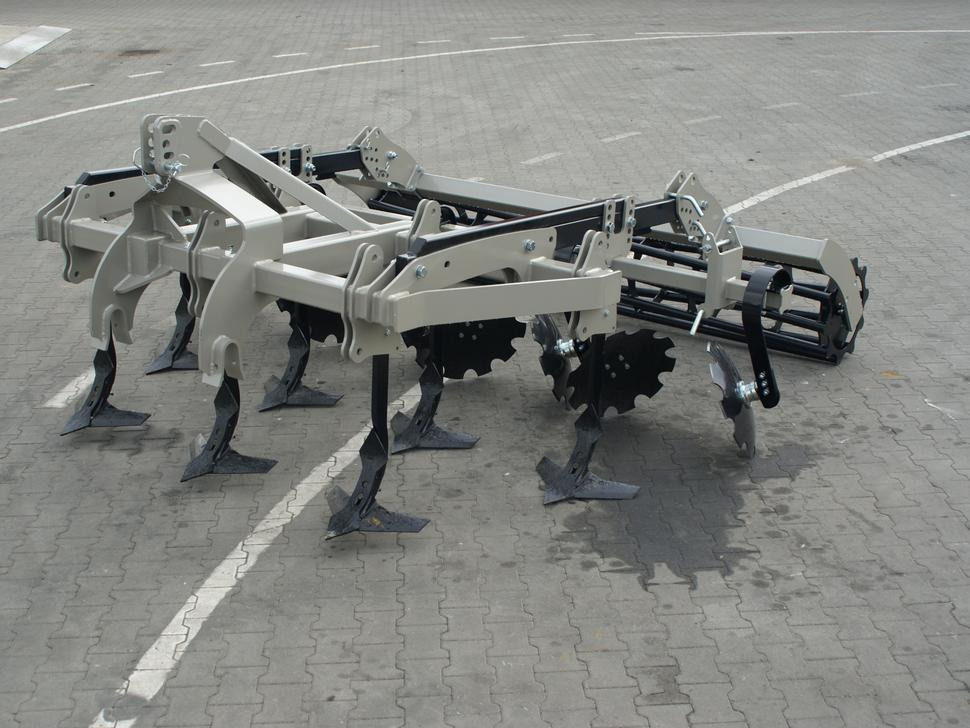 ROLEX Flügelschargrubber / Stubble cultivator / Dechaumeur à dents / Aratri stoppiatori / Стерневой культиватор / Agregat podorywkowy 3 m - Kultivator: slika ROLEX Flügelschargrubber / Stubble cultivator / Dechaumeur à dents / Aratri stoppiatori / Стерневой культиватор / Agregat podorywkowy 3 m - Kultivator ROLEX Flügelschargrubber / Stubble cultivator / Dechaumeur à dents / Aratri stoppiatori / Стерневой культиватор / Agregat podorywkowy 3 m - Kultivator: slika ROLEX Flügelschargrubber / Stubble cultivator / Dechaumeur à dents / Aratri stoppiatori / Стерневой культиватор / Agregat podorywkowy 3 m - Kultivator